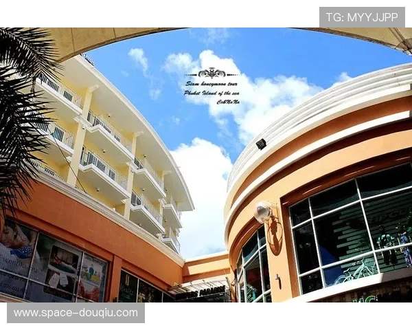 云南多地协同办赛 打造“骑行天堂”旅游名片 云南多地协同办赛 打造“骑行天堂”旅游名片