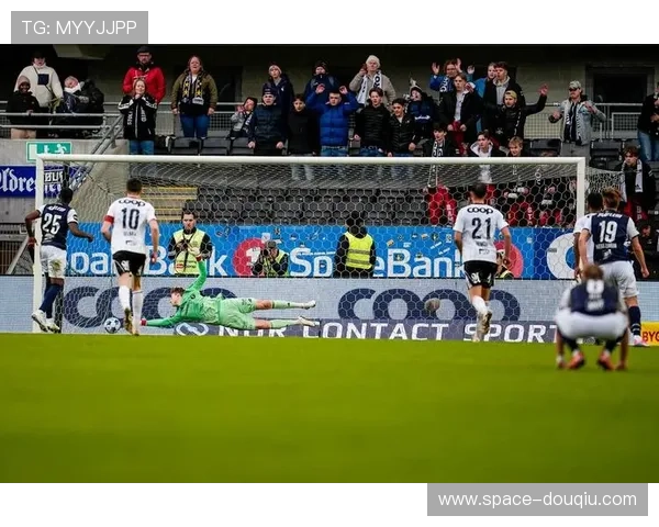 巴黎FC补时点球绝平马赛，伊兰主罚命中